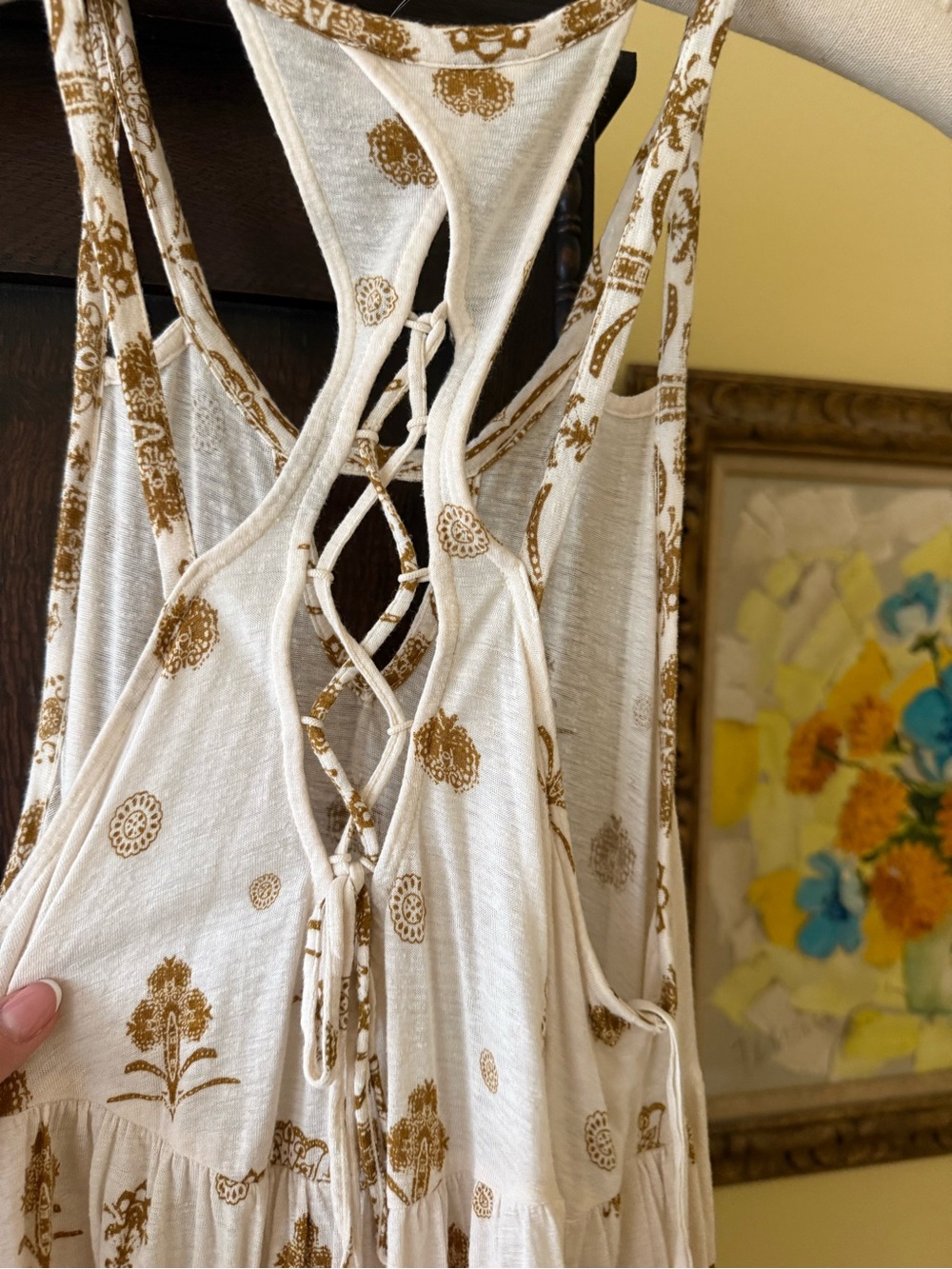 White Floral Print Tiered Top with Gold Motif - Picture 6 of 6